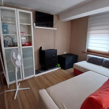 Crasula Apartment Viernoles